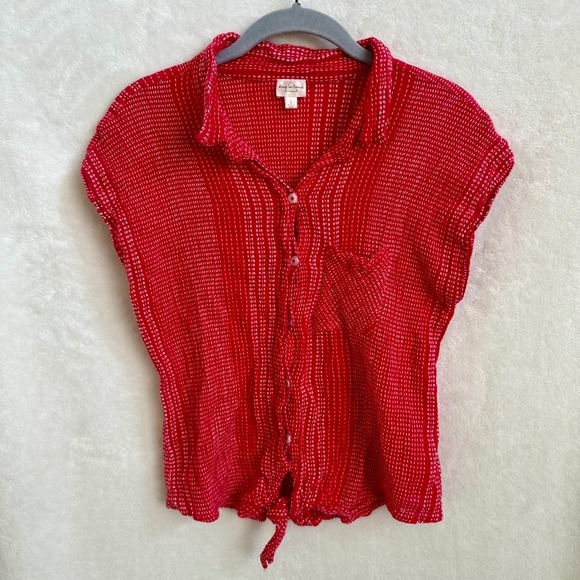 Keep In Touch Tops - Keep In Touch Red Dobby Stitch Button Down Cap Sleeve Tie-Front Crop Top L